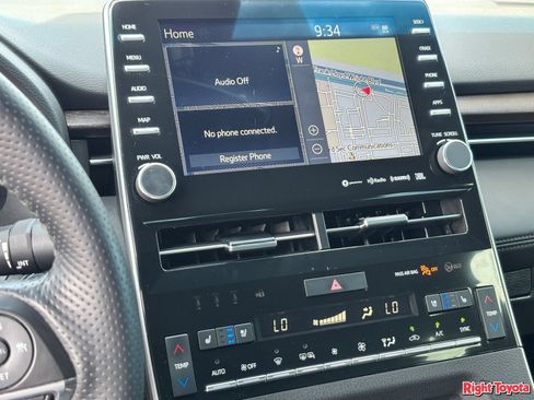 Used 2021 Toyota Avalon Limited FWD image 26