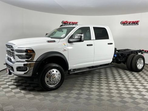 New 2026 RAM 4500 Tradesman w/ Chrome Appearance Group AWD/4WD image 4