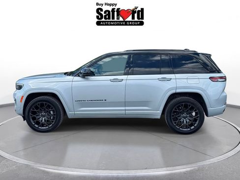 Used 2025 Jeep Grand Cherokee Summit AWD/4WD image 5