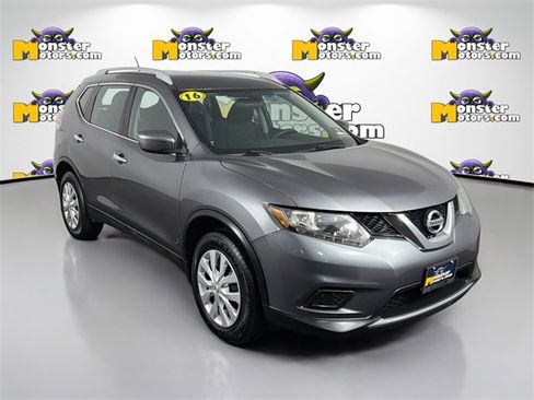 Used 2016 Nissan Rogue S image 3