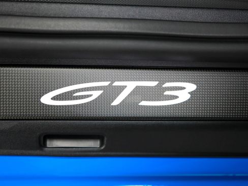 Used 2022 Porsche 911 GT3 RWD image 35