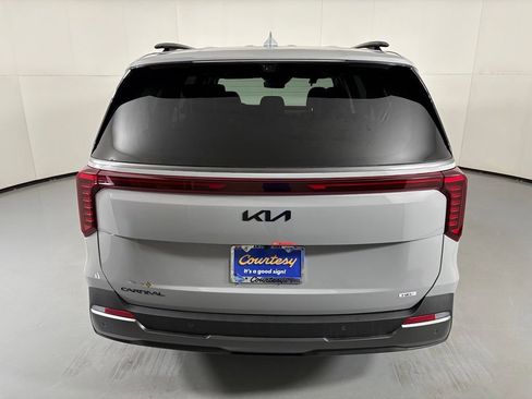 New 2026 Kia Carnival SX Prestige FWD image 6