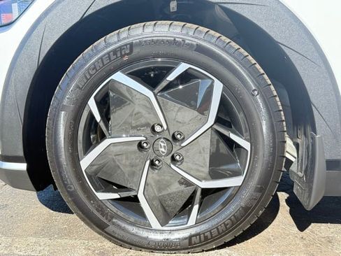 Used 2024 Hyundai Ioniq 5 SE image 35