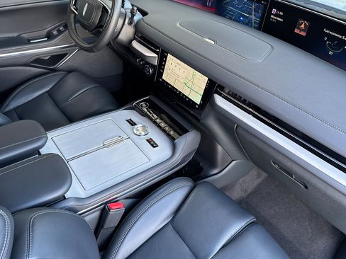 New 2025 Lincoln Navigator Reserve w/ Jet Appearance Package image 13