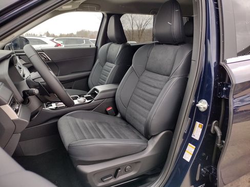 New 2025 Mitsubishi Outlander SE image 7