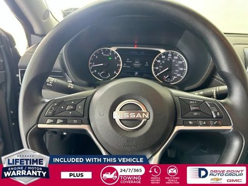 Used 2025 Nissan Sentra SV FWD image 17