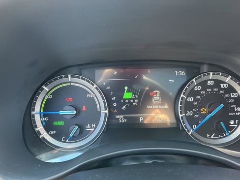 Used 2021 Toyota Highlander Platinum image 3