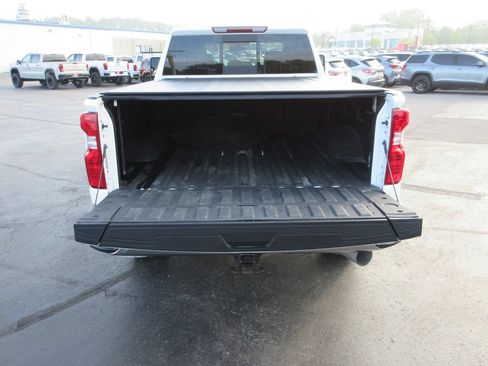 Certified 2022 Chevrolet Silverado 2500 LT w/ Convenience Package AWD/4WD image 9
