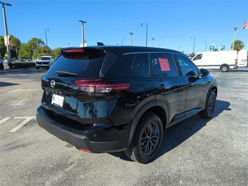 Certified 2025 Nissan Rogue S image 5