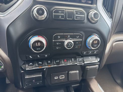 Used 2019 GMC Sierra 1500 SLT w/ SLT Premium Plus Package AWD/4WD image 13
