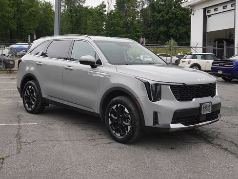 Used 2025 Kia Sorento S AWD/4WD image 57