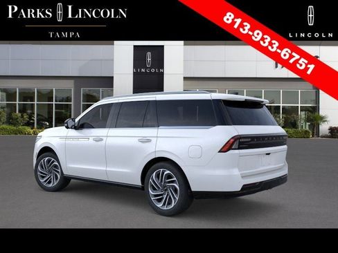 New 2026 Lincoln Navigator Reserve AWD/4WD image 4