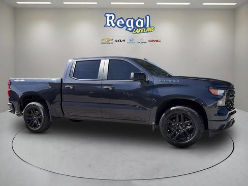 Used 2022 Chevrolet Silverado 1500 Custom AWD/4WD image 1