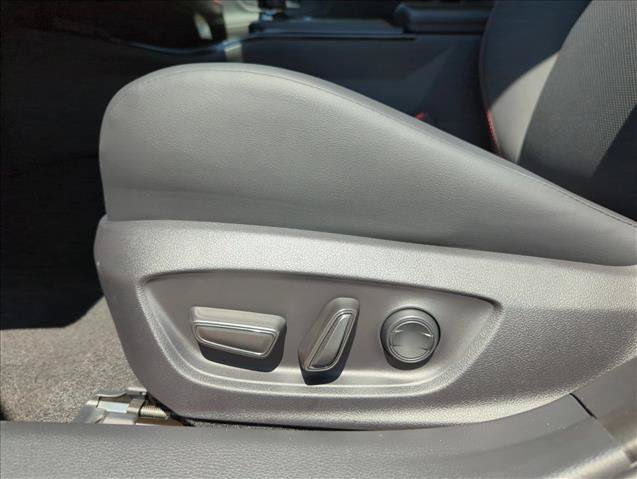 New 2026 Toyota Prius Plug-In Hybrid FWD image 13