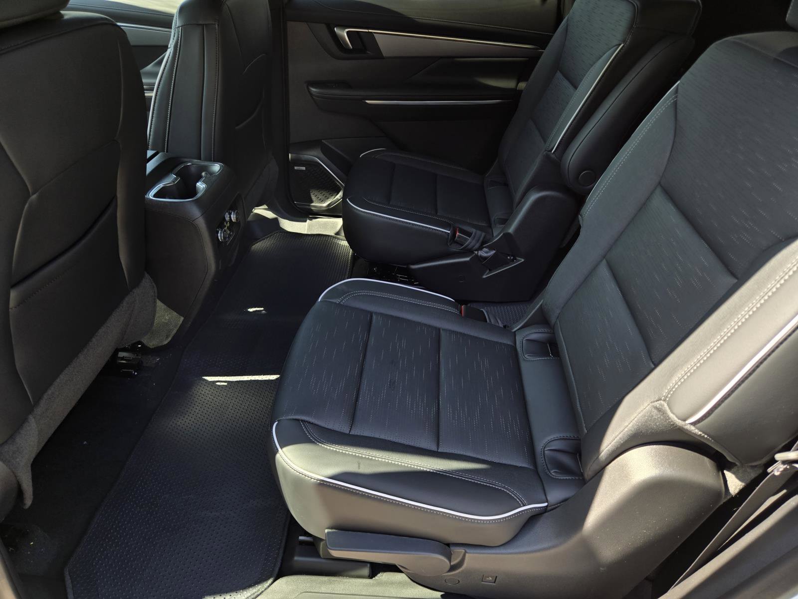 New 2026 Buick Enclave Sport Touring w/ Power Package FWD image 4