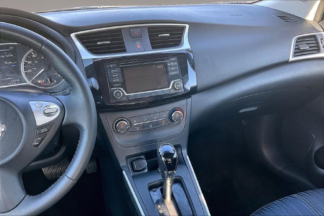 Used 2016 Nissan Sentra SV w/ Style Package FWD image 9