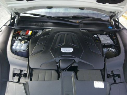Used 2020 Porsche Cayenne image 74