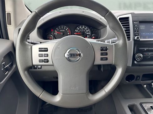 Used 2019 Nissan Frontier SV RWD image 12