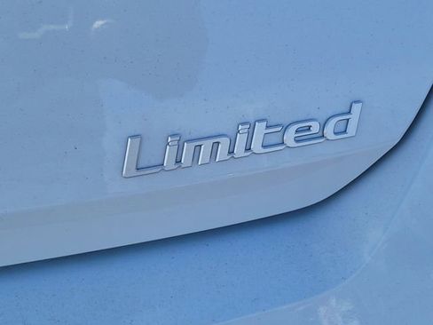 New 2026 Hyundai Elantra Limited FWD image 7