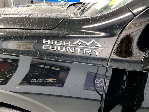 Certified 2023 Chevrolet Suburban High Country image 29