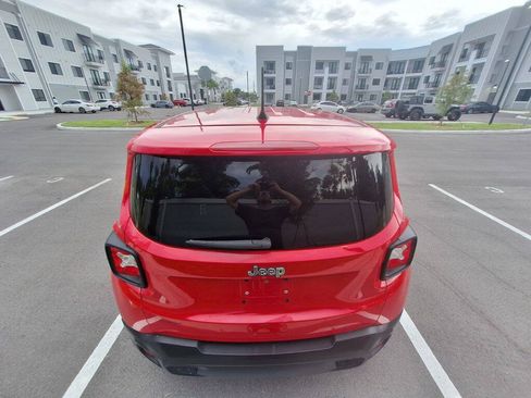 Used 2021 Jeep Renegade Sport FWD image 7