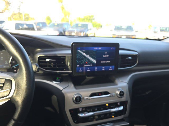 Used 2021 Ford Explorer XLT w/ Equipment Group 202A AWD/4WD image 19