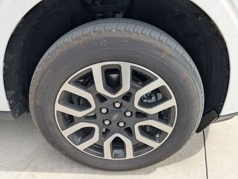 Used 2024 Ford Maverick Lariat image 10