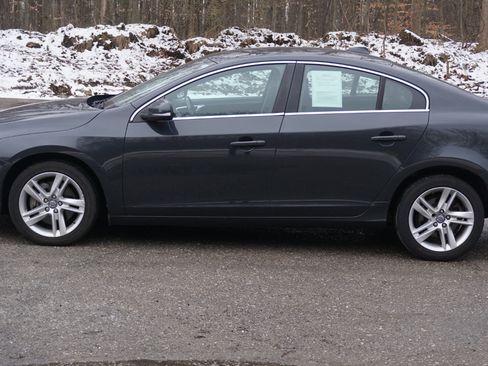 Used 2015 Volvo S60 T5 Premier image 2