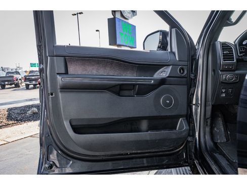 Used 2021 Ford Expedition Max Limited image 6