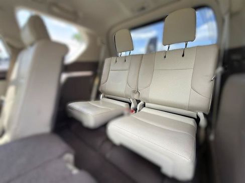 Used 2019 Lexus GX 460 Premium w/ Premium Package AWD/4WD image 12