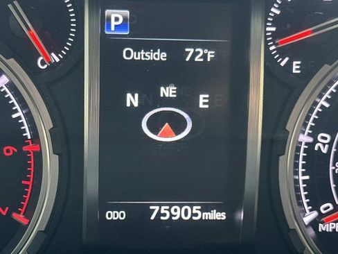 Used 2021 Toyota 4Runner TRD Off-Road Premium image 26