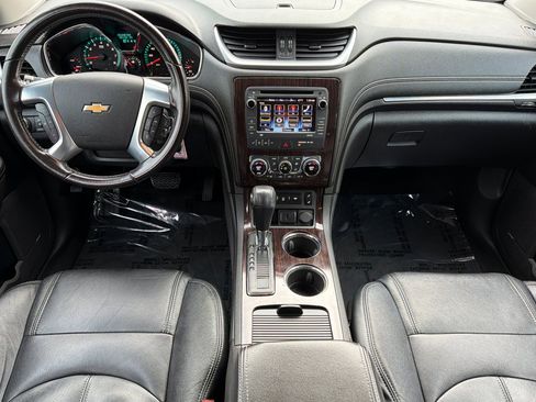 Used 2017 Chevrolet Traverse LT w/ Traveler's Package image 13