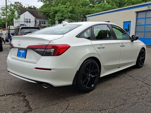 Used 2024 Honda Civic Sport image 4