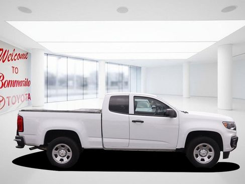 Used 2022 Chevrolet Colorado W/T RWD image 5