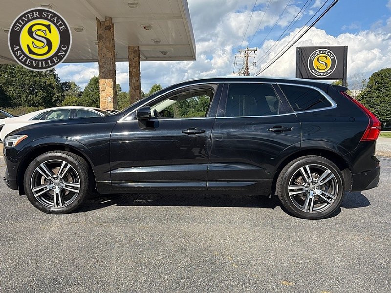Used 2018 Volvo XC60 T5 Momentum w/ Vision Package AWD/4WD image 3