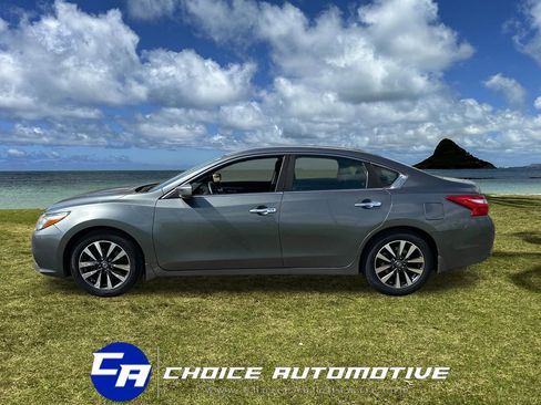 Used 2017 Nissan Altima 2.5 SV image 3