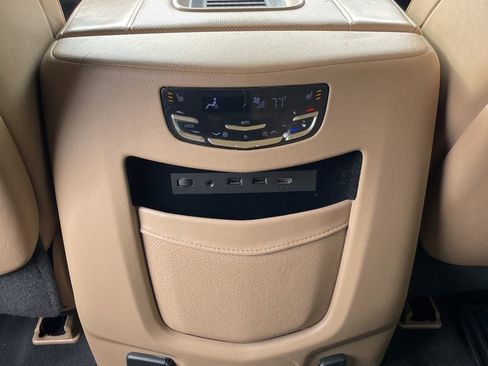 Used 2019 Cadillac Escalade Platinum image 13