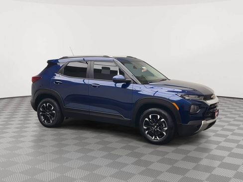 Used 2022 Chevrolet TrailBlazer LT w/ Convenience Package AWD/4WD image 37