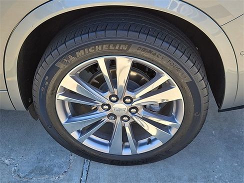 Used 2023 Cadillac XT6 Premium Luxury w/ Technology Package image 14