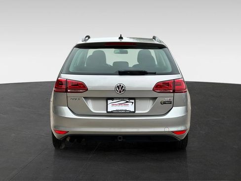 Used 2016 Volkswagen Golf S FWD image 6