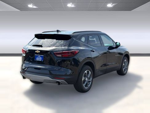 Used 2024 Chevrolet Blazer LT AWD/4WD image 9