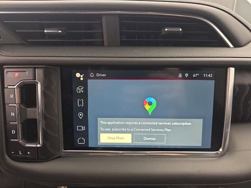 Used 2024 GMC Yukon Denali image 32