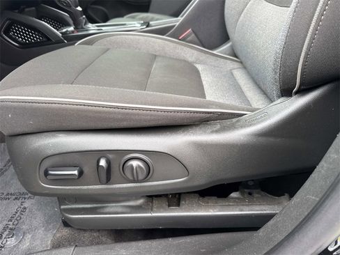 Used 2023 Chevrolet TrailBlazer LT w/ Convenience Package image 34