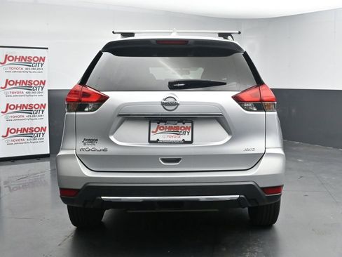 Used 2017 Nissan Rogue S w/ S Appearance Package AWD/4WD image 8