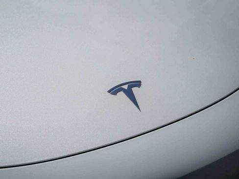 Used 2022 Tesla Model 3 Long Range AWD/4WD image 11