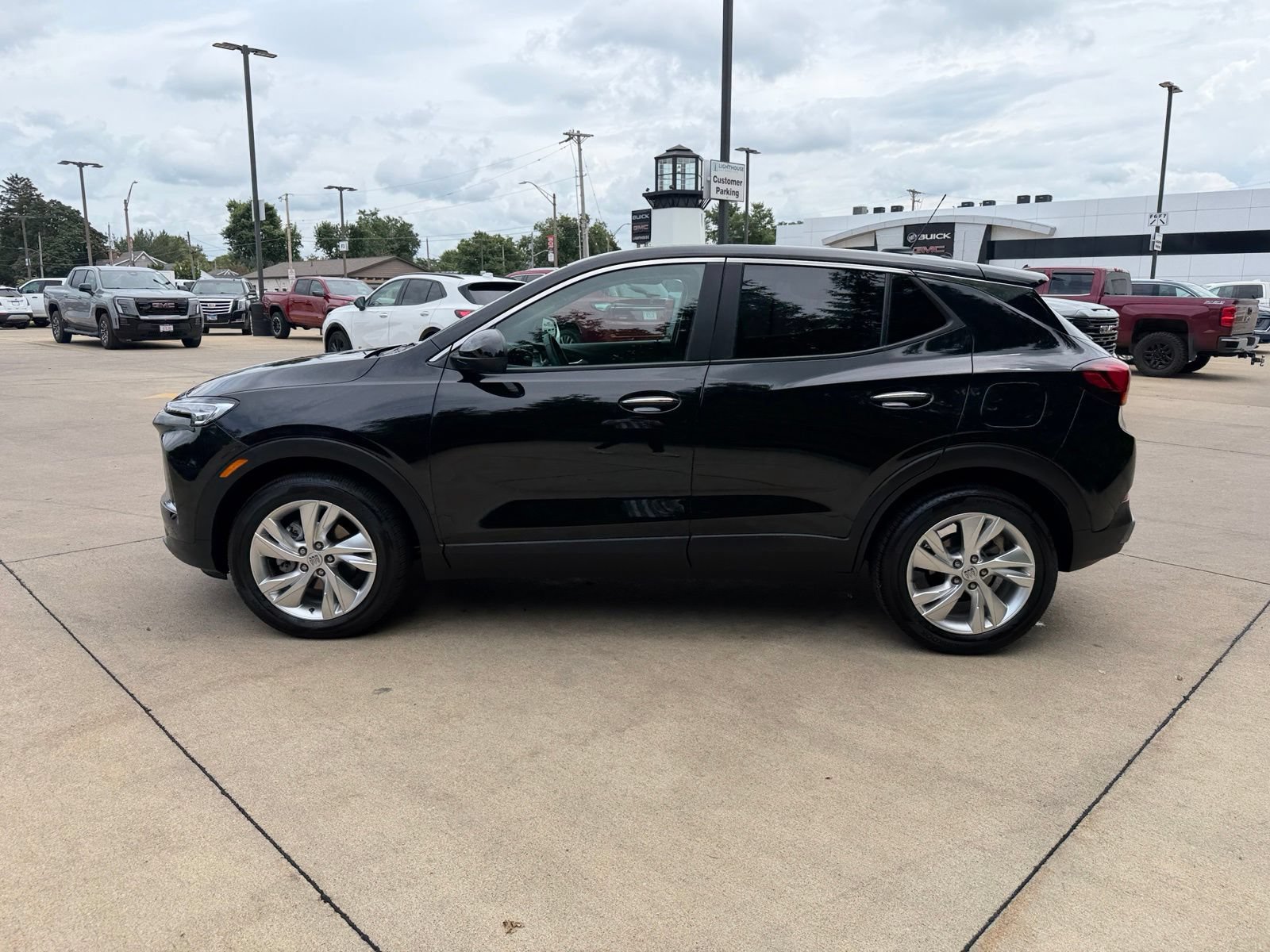 Used 2024 Buick Encore GX Preferred w/ Comfort Package FWD image 8