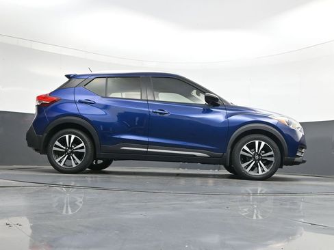 Used 2020 Nissan Kicks SR w/ SR Premium Package FWD image 37