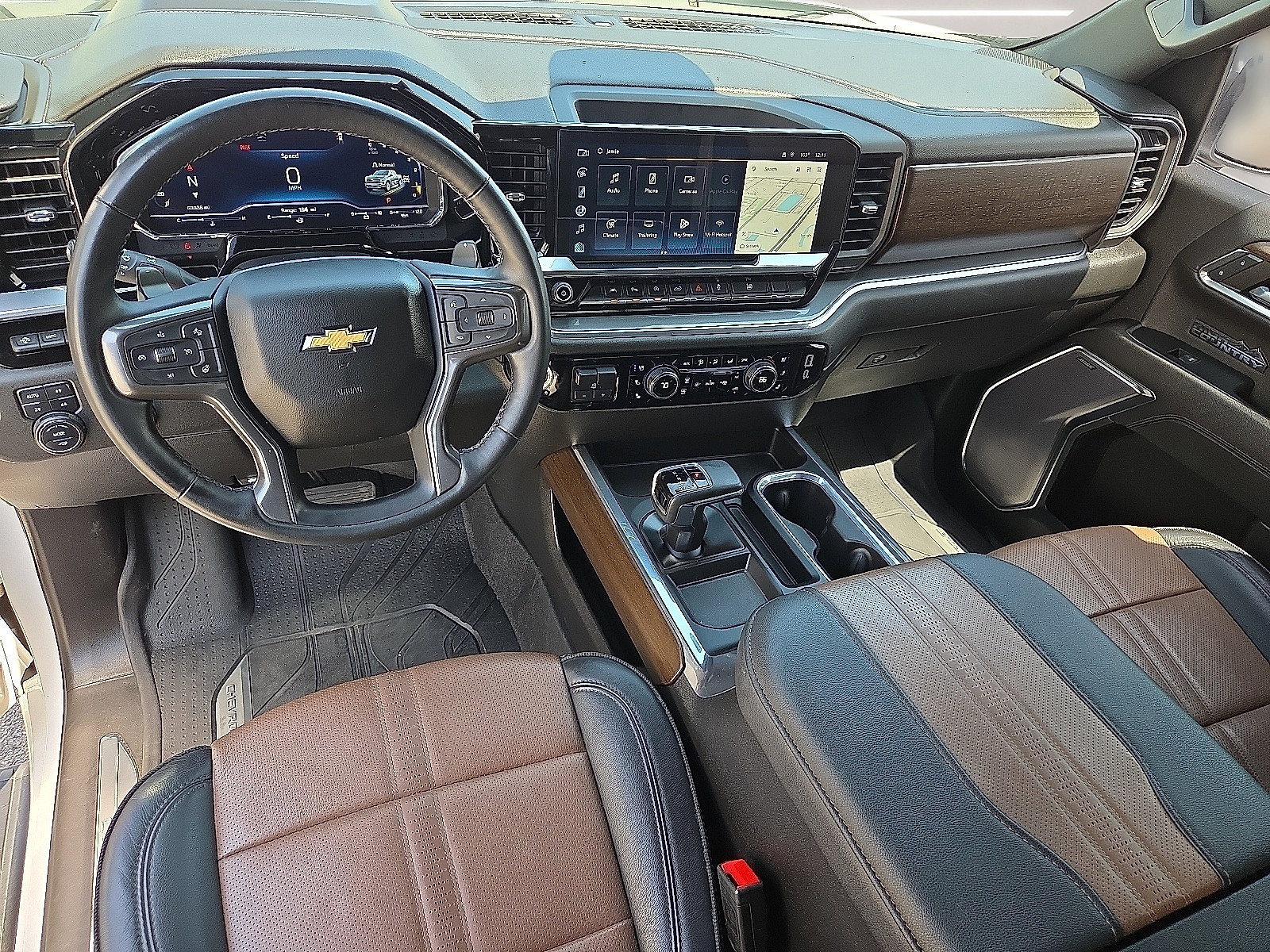 Used 2023 Chevrolet Silverado 1500 High Country w/ High Country Premium Package AWD/4WD image 6