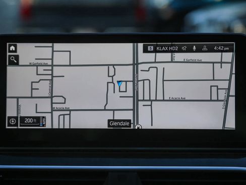 Certified 2023 BMW 530e w/ Convenience Package image 11