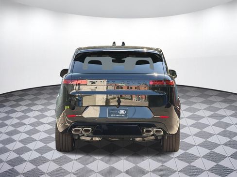 New 2026 Land Rover Range Rover Sport Dynamic SE AWD/4WD image 10